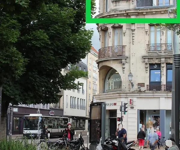 Le Millesime 2 : Hyper Centre Apartment Troyes